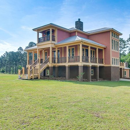 Secluded Home With Deck - Near Downtown Fitzgerald! Bagian luar foto